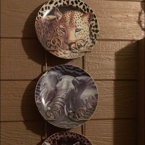 Safari wall plates with stand